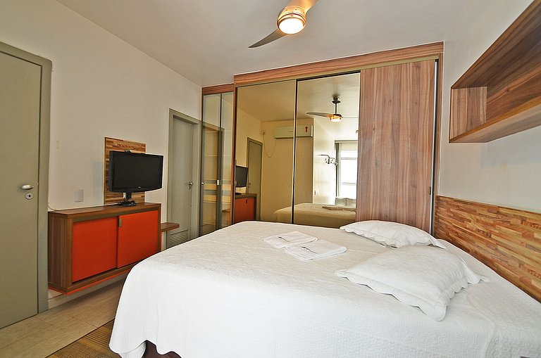 Silencioso apartamento de temporada de 2 Quartos em Copacaba