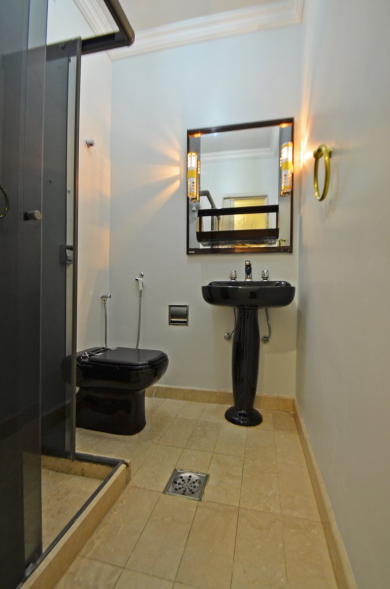 Hermoso y silencioso estudio reformado para hasta 3 personas